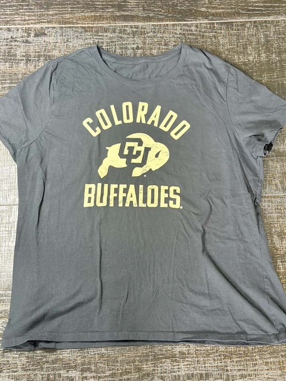 Women Gildan Colorado Buffaloes Graphic T-Shirt XL